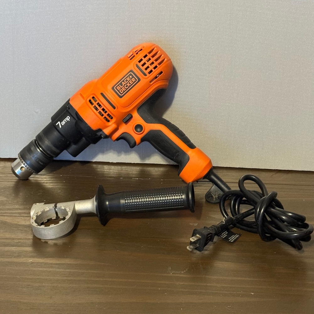Black & Decker Power Drill DR560 1/2-Inch Corded 7 Amp High Torque Pistol Grip